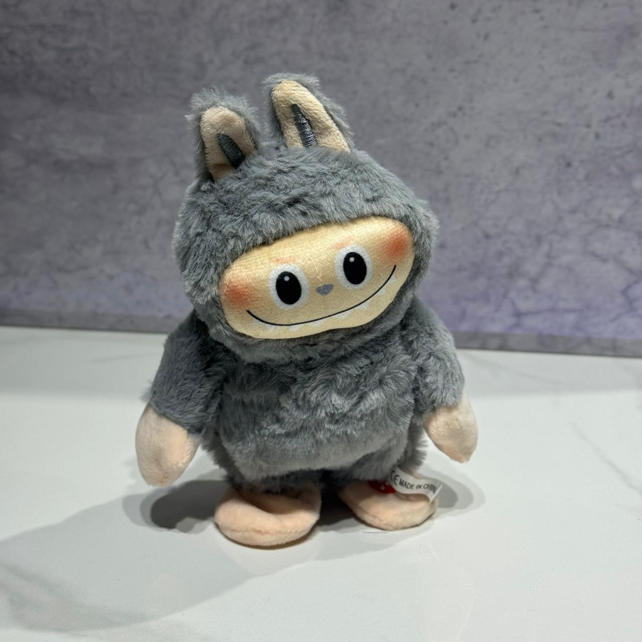 PELUCHE DE LABUBU IMITADOR CON MUSICA