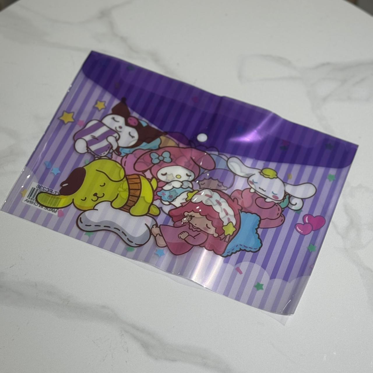 CARPETA PLÁSTICA DE PERSONAJES