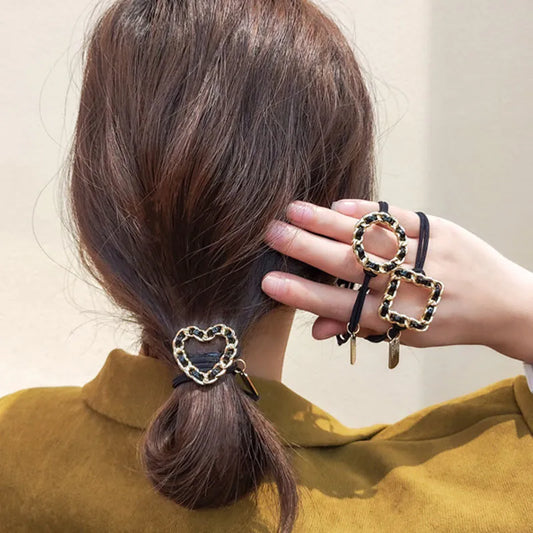 MOÑAS CON ACCESORIOS X 2 UNDS