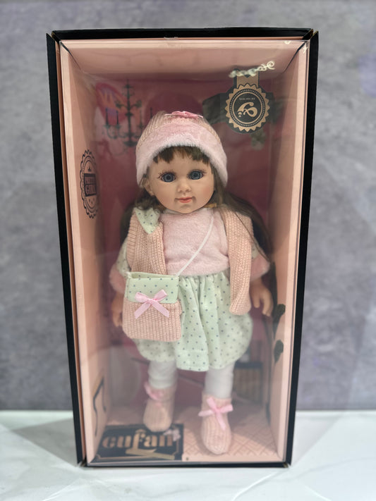 MUÑECA EN CAJA CON GORRO