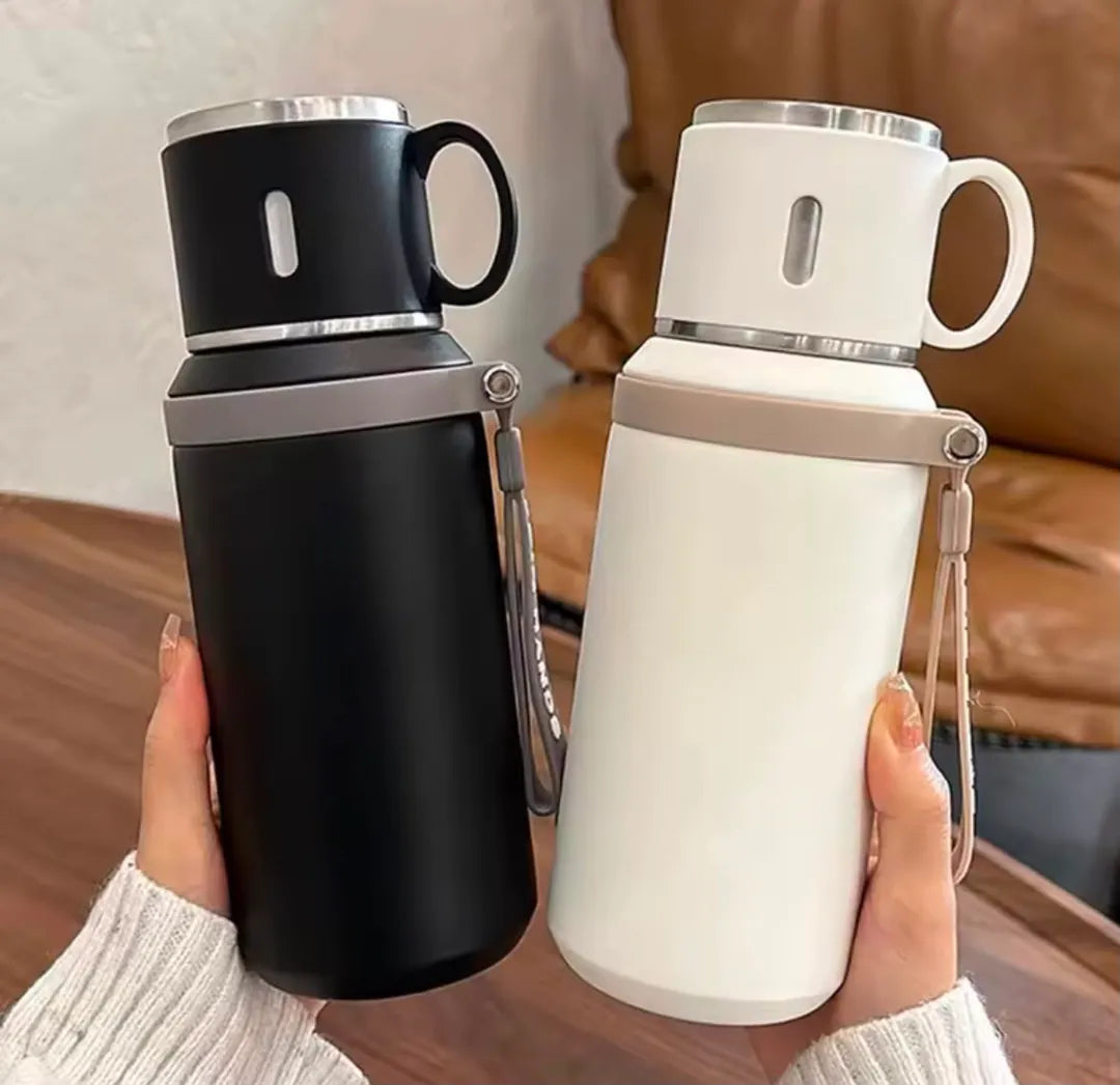 Termo térmico con taza incorporada