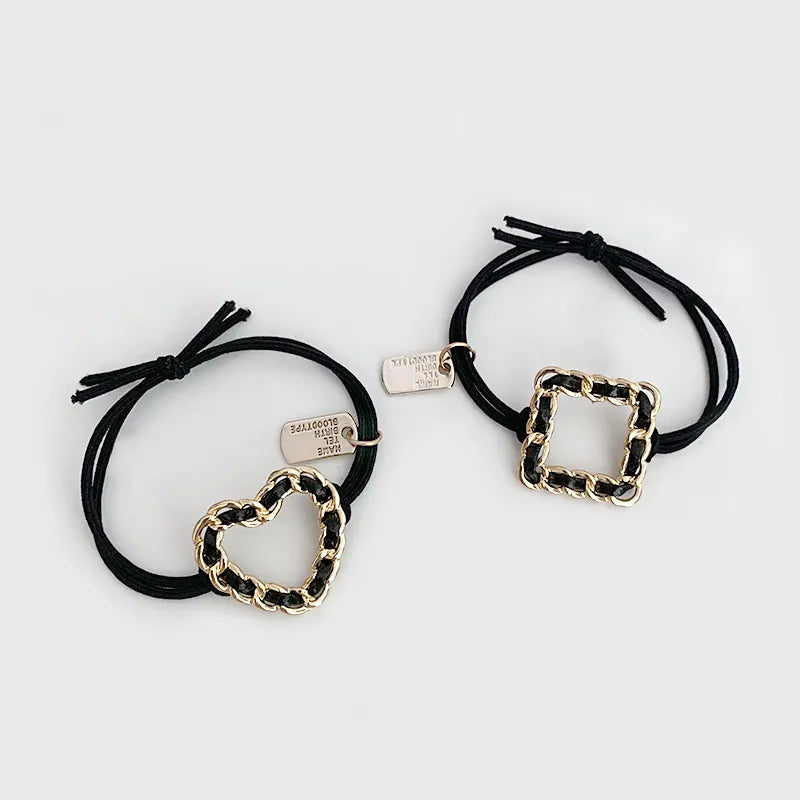MOÑAS CON ACCESORIOS X 2 UNDS