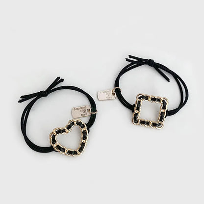 MOÑAS CON ACCESORIOS X 2 UNDS