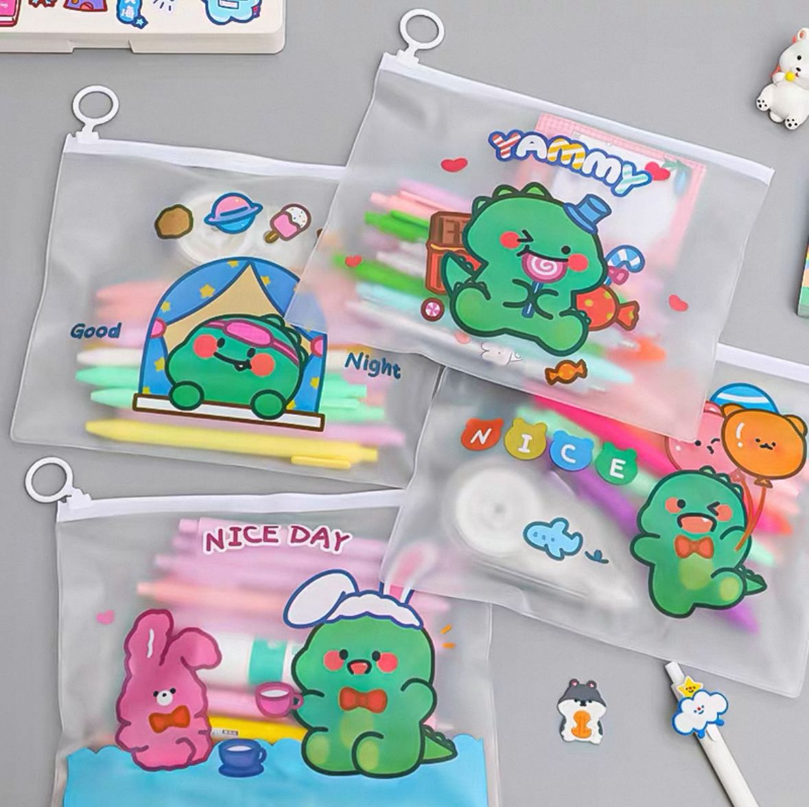 ESTUCHE SILICONADO FONDO SANRIO